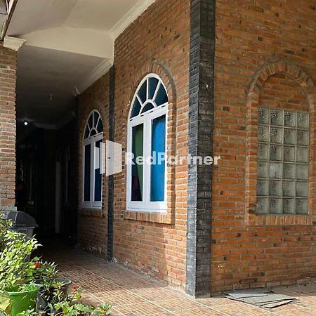Friendjoss Homestay Laugumba Redpartner Berastagi Exterior photo